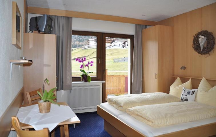 Haus Leo Apartment Solden Ruang foto
